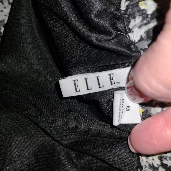 ELLE Pleated Swing Mini Skirt Black and Yellow Floral Size M - Picture 2 of 5